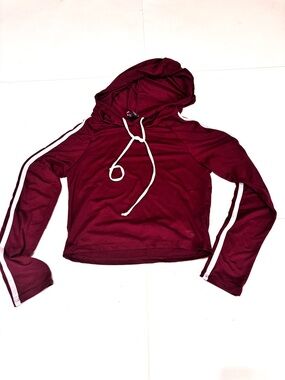 Discreet Maroon Hooded Long-Sleeve Top with White Stripe